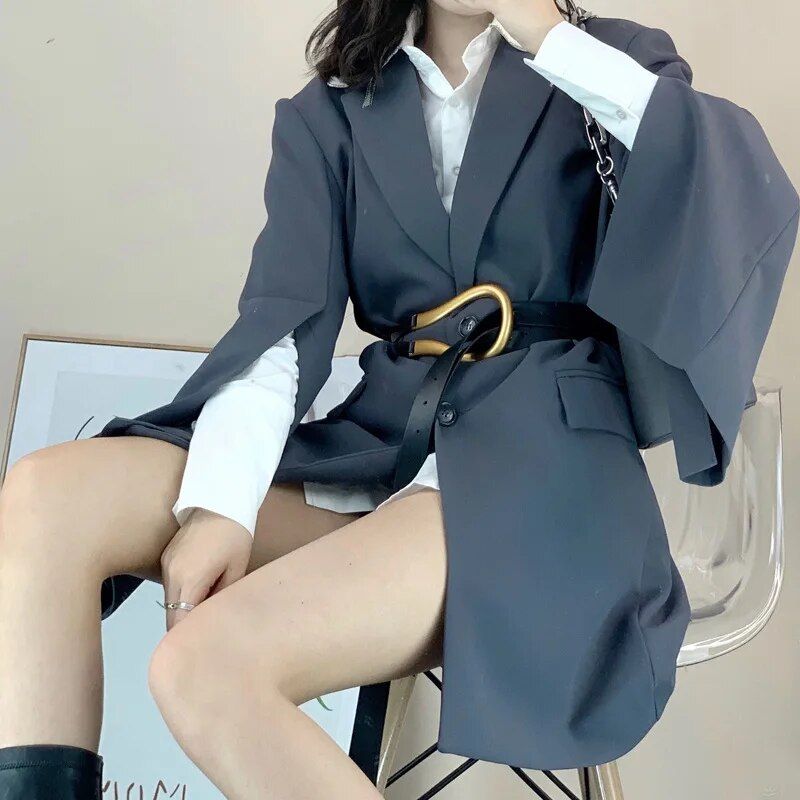 Elegant European Style Horseshoe Buckle Belt for Women - Image 7