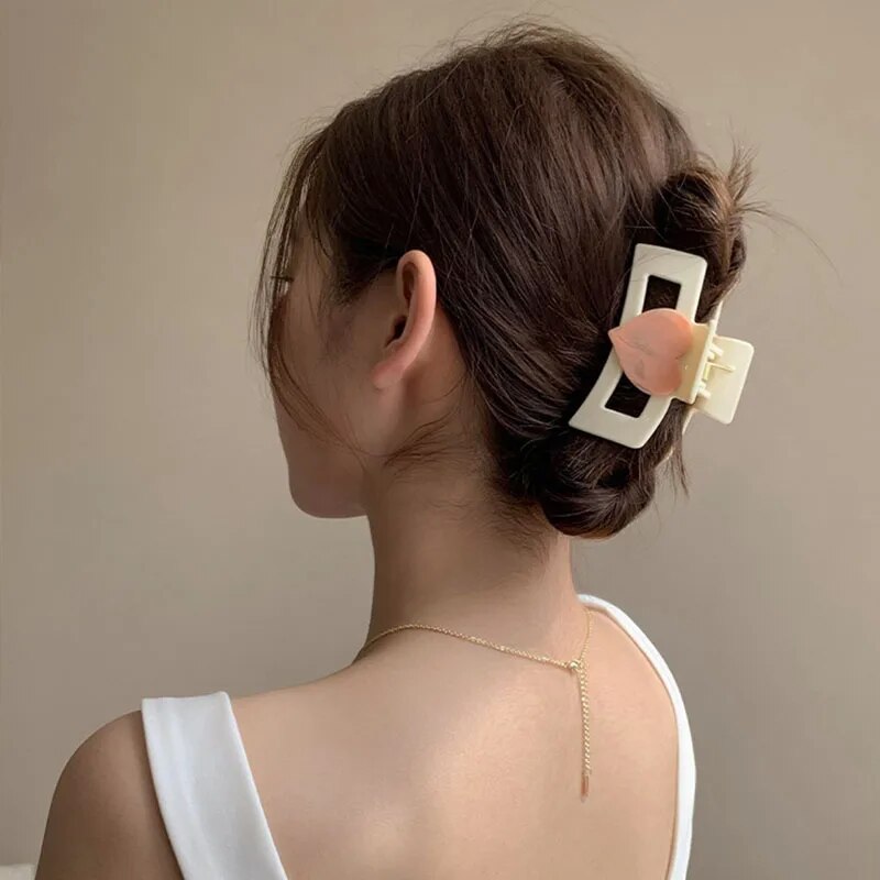 Chic Heart Hair Claws: Sweeten Your Look with Fashionable Hair Accessories - Image 5