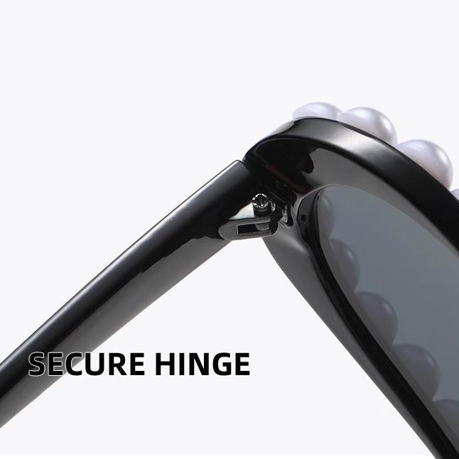 Luxury Heart-Shaped Pearl Sunglasses for Women - Image 4
